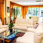 Al Prater Hotel