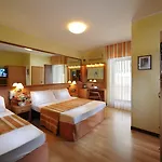 Otel Al Prater Lignano Sabbiadoro